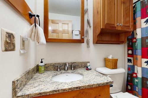Beaver Cove Cabin - image 33