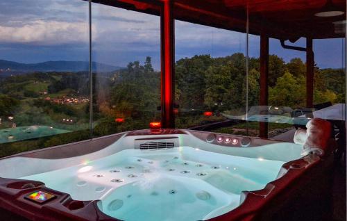 Viesnīcas āriene, Amazing Home In Veliko Trgovisce With Sauna in Veļiko Trgovišče
