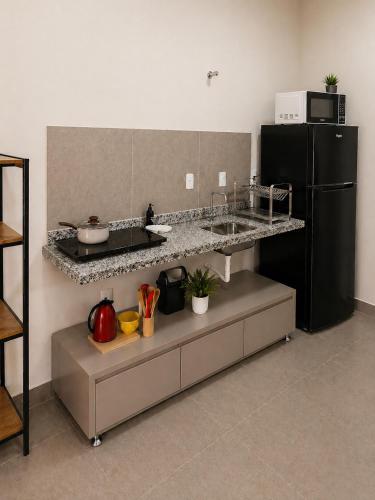 virtuve, Refúgio Urbano - Apto 01 - Oferecemos kit de boas vindas com opções de cafés e bolacinhas (Refugio Urbano - Apto 01 - Oferecemos kit de boas vindas com opcoes de cafes e bolacinhas) in Ouroeste