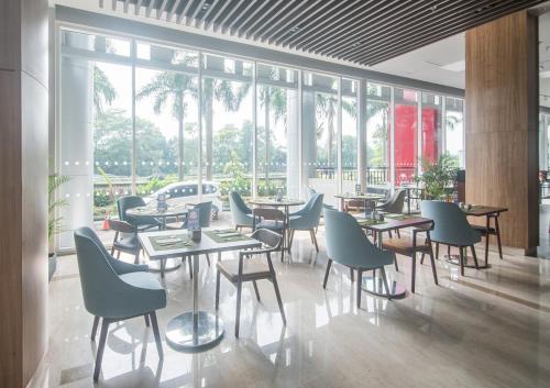 Bigland Hotel & Convention Sentul Olympic Renotel Sentul is a popular choice amongst travelers in Bogor, whether exploring or just passing through. The property features a wide range of facilities to make your stay a pleasant experien