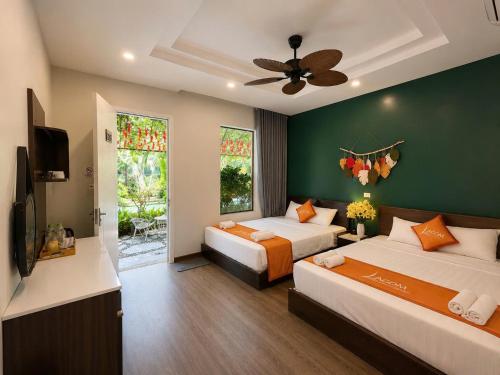 room detail thumbnail 0