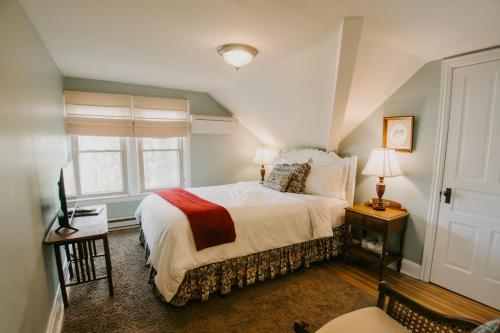 1 queen bed