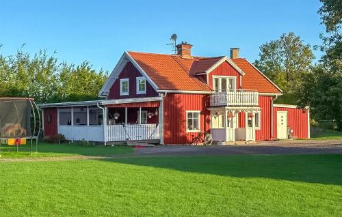 . Lovely Home In Gamleby With Wifi