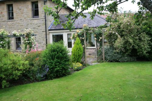 West Acre House - image 9