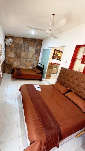 CASA LILI 2: Luxurious/Amplio/Hot Water/Economic/Wifi/TV in Valladolid, Mexico