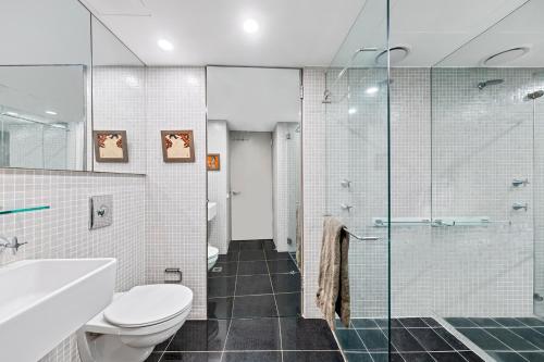 MACL50 - Luxe Pad in Potts Point - image 8