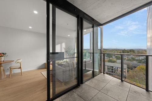 Stylish 1-Bedroom Gem a 6-Minute Walk to Westfield with Parking in 坎培拉