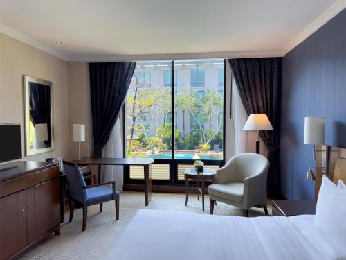 room detail thumbnail 1