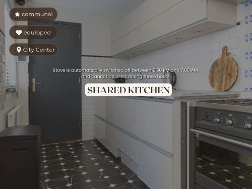  Petite Room with WiFi, AC, and Shared Kitchen in Tilburg
