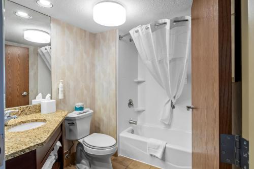 Hampton Inn Duluth-Canal Park - image 21