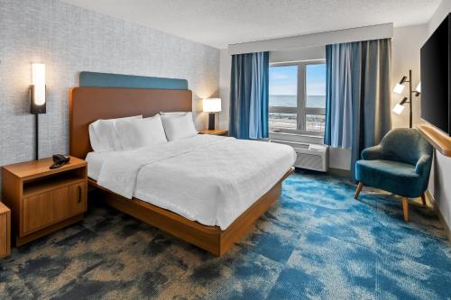 Hampton Inn Duluth-Canal Park - image 27