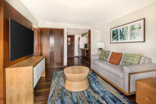 Hokulani Waikiki by Hilton Grand Vacations Club - image 25