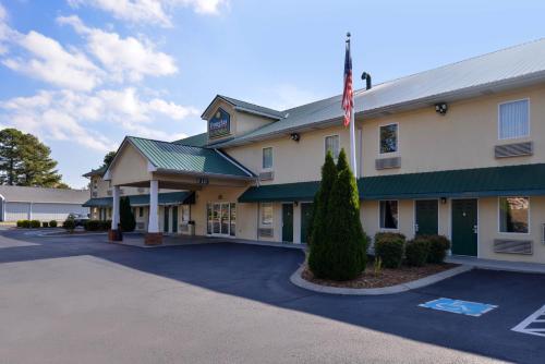 Douglas Inn & Suites Cleveland