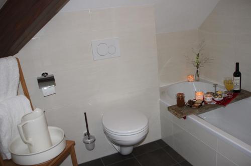 Bed and Breakfast De Volkelse Hooiberg Room Type - Deluxe Double Room with Bath