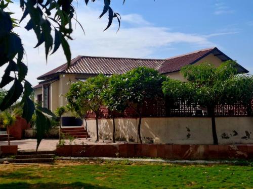 Raghuvan Farm in Dahmi