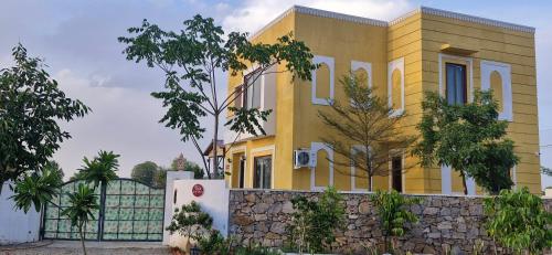 Raghuvan Farm in Dahmi