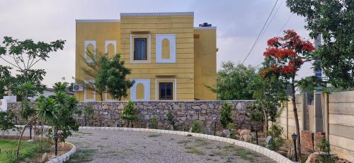 Raghuvan Farm in Dahmi