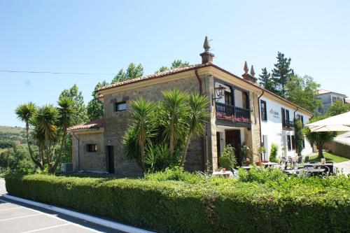 . Hotel Colonial de Santillana