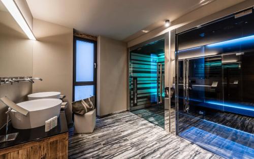 VIP Suite with Spa Bath, Turkish bath and Sauna