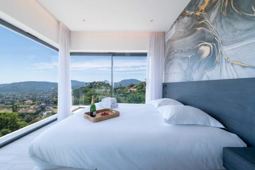 Architect-Designed House Heated Pool and Sea View - image 2