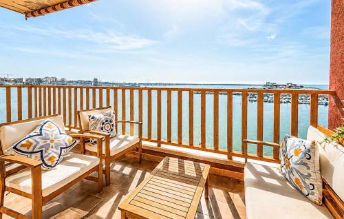 2 Bedroom Cozy Apartment In Torrevieja