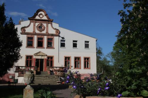 Exterior view, Herrenhaus Schmolen in Bennewitz