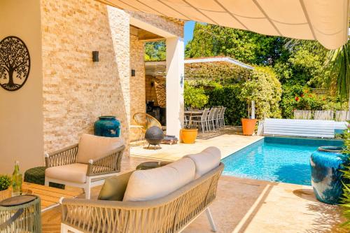 Villa les Muriers - Piscine privée et calme à deux pas du centre ville - Location saisonnière - L'Isle-sur-la-Sorgue