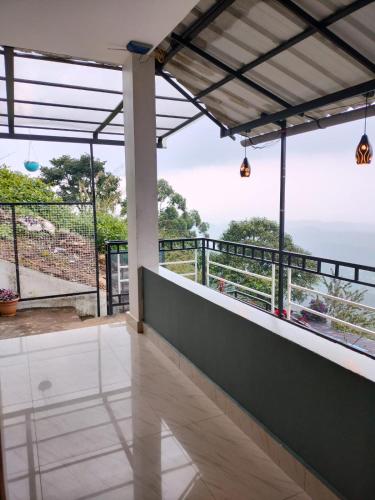 Munnar misthump - Munnar