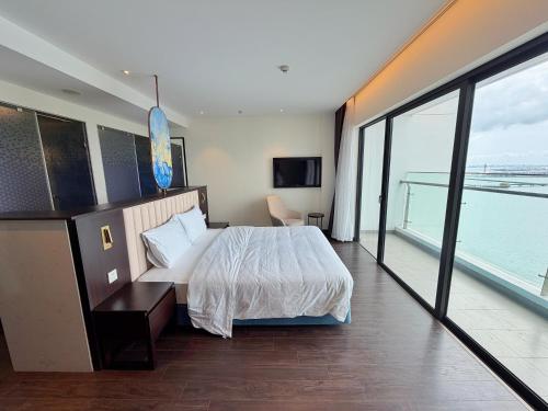 Exterior view of Sapphire Ha Long Apartment - Sea View