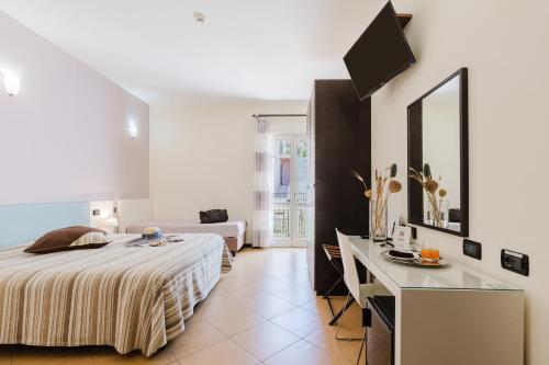 Cerri Hotel - image 34