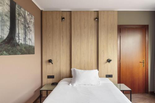 1 twin bed