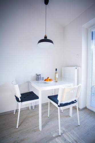 อาหารและเครื่องดื่ม, Haas Apartments in ซาบอฟเรสกี