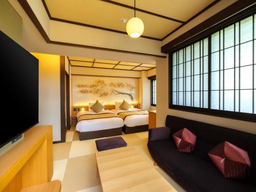 room detail thumbnail 1