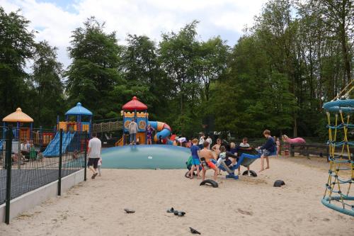 Vakantiepark 't Urkerbos - Kabouterhuisje 3