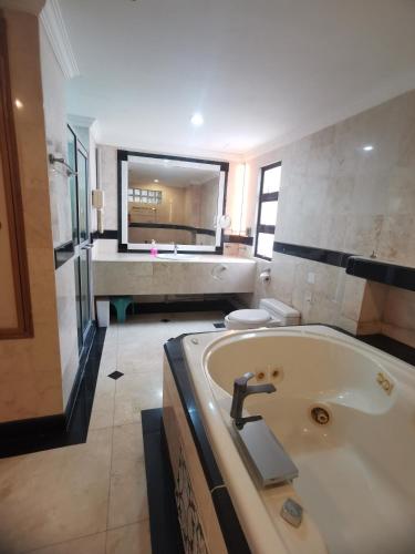 Luxurious Spacioushome|17pax|Fahrenheit|Pavillon - image 13