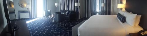 1 king bed, 1 sofa bed