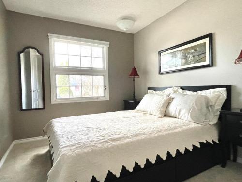 Bright 3-Bedroom Suite with Indoor Jacuzzi in Assiniboia Downs