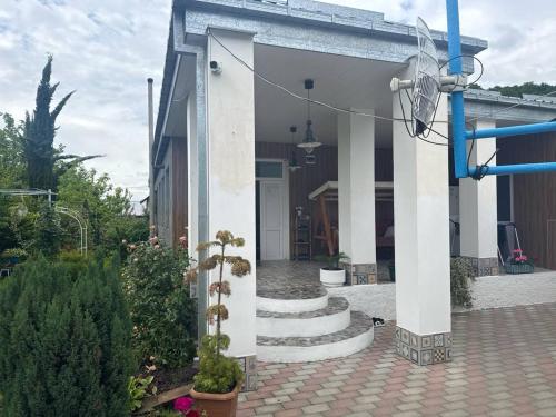 Leila's Guest House in Jokolo