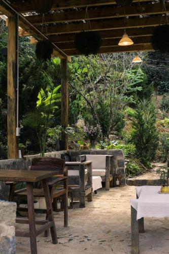 A La Main Farmhouse in Tram Hanh