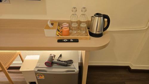 Norns Silom Cafe & Stay - image 11