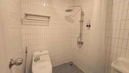 Norns Silom Cafe & Stay - image 12