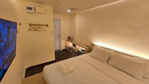 Norns Silom Cafe & Stay Bangkok 