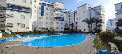 Appartement Résidence fermée avec piscine – khách sạn tại Ben Slimane