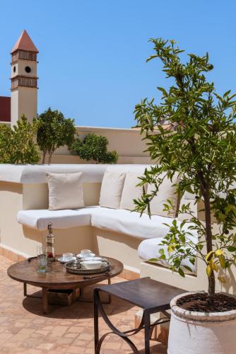 Riad Joya - Tap to explore photos