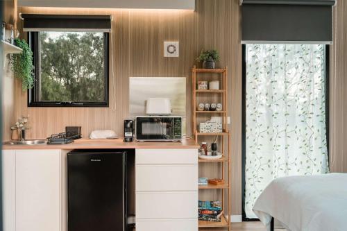 D&L Cottage by Tiny Away in Smithfield Plains