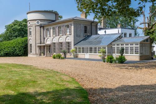 Exterior view of Ormesby Manor House & The Shepherds Huts & Well Lodge