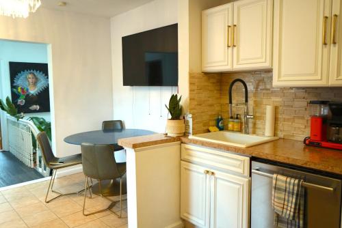 Manhattan Doorstep Retreat in วีฮอว์เคน (NJ)