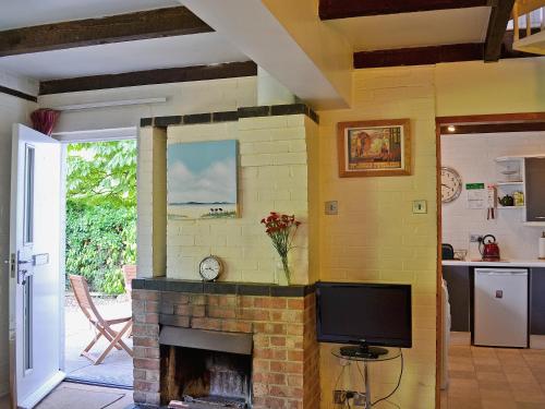 Crown Cottage in Hartesta