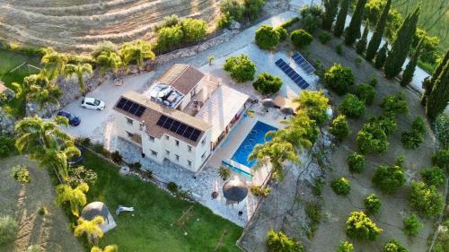 Stephanie Villa in Simou