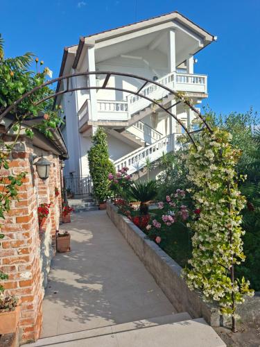 Apartmani Dijana – khách sạn tại Palit